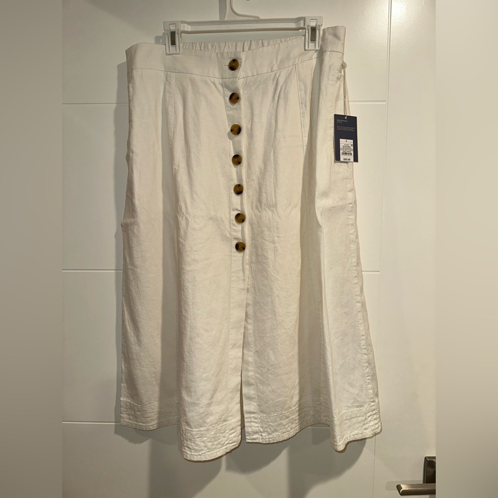 Universal Thread Cream A-Line Skirt with Button Detail